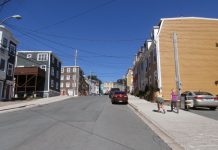 V peer-to-peer povinném ručení si skla nepojistíte