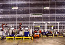 Průměrná hrubá mzda v automobilovém průmyslu je 40 865 korun