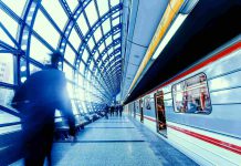 Průměrná hrubá měsíční mzda se v Praze rovná 41 450 korunám