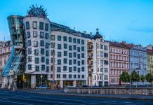 Praha láká zahraniční investory. Ceny realit ještě stoupnou Praha