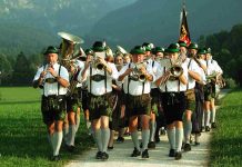 Němci mají finanční pohodu. Češi si naopak koledují o malér finanční pohodu