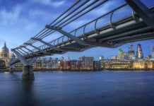 Češi žijící v Británii se budou muset nově registrovat v Británii