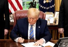 Donald Trump udělal, co avizoval. Pozastavil financování WHO financovani_WHO