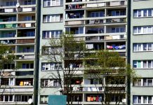 Lidé postižení krizí Covid-19 mohou odložit platbu nájemného najemneho