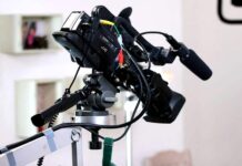 Tržby ve službách klesly v prvním čtvrtletí napříč odvětvími trzby