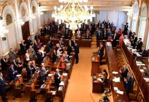 Sněmovna schválila schodek rozpočtu ve výši 300 miliard schodek_rozpoctu