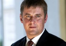 PODCAST: Uděláme vše, aby Vladimír Dlouhý v OECD uspěl Tomas_Petricek_Vladimir_Dlouhy