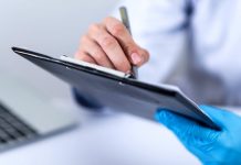 Počet lidí na neschopence roste, loni jich bylo o 65 tisíc více neschopence