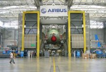 Propad Airbusu a Boeingu nutí k propouštění i české firmy propousteni