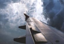 Smartwings a ČSA fungují dál, ale i se chrání před insolvencí Smartwings_a_CSA