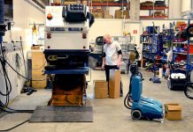 Reálný růst mezd a platů byl loni nejnižší od roku 2013 růst