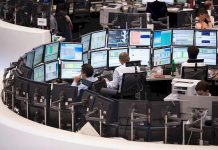 Růst cen akcií zvedl hodnotu majetku v podílových fondech v_podilovych_fondech