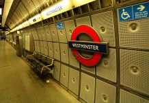 BBC: Britské firmy oznámily propuštění půl milionu lidí BBC