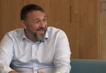 Musíme jet a nesmíme se rozsekat, říká Jiří Horyna z eManu