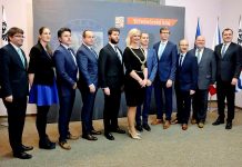 Středočeský kraj si chce půjčit miliardu korun od ČS a EIB Stredocesky_kraj