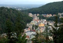 Hotely v Karlových Varech nyní strádají více než na jaře hotely