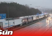 Francouzi neznají slitování, píší Britové o svém odříznutí