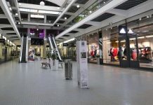 Pokles domácí poptávky srazil růst HDP ve třetím čtvrtletí pokles