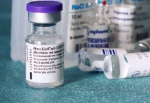 Pfizer je vítěz. Ne však docela. Přichází s plánem na třetí dávku Pfizer