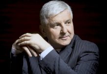 Čistá mzda guvernéra centrální banky loni stoupla o 116 345 Kč centralni