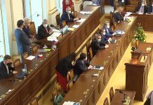 Sněmovna schválila ve třetím čtení pravidla kurzarbeitu pravidla_kurzarbeitu