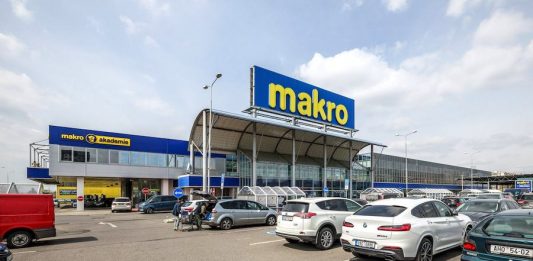 Makro