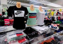 Česko mělo špatně vybírat cla u dovozů oblečení z Číny cla