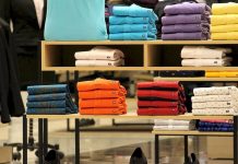 Růst maloobchodních tržeb atakoval v dubnu deset procent maloobchodnich