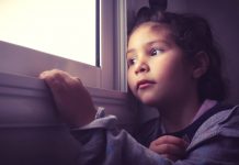 Dítě v karanténě či izolaci mimo školu značí krizové ošetřovné osetrovne