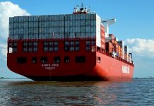 Čínský vývoz zpomaluje. Může za to covid a drahá doprava doprava