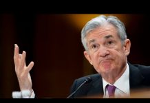 Šéf FED Powell čelí tlaku na odvolání. Kvůli klimatu i bankám