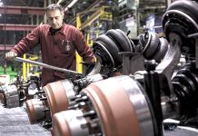 Vláda aktivuje Antivirus pro automobilky a jejich dodavatele automobilky