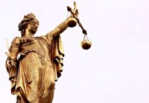 Koupila byt za 900 000, prodala za 3,4 mil. Kč. O daň se soudí byt