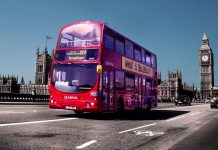 Britská ekonomika loni vzrostla o 7,5 procenta britska