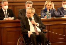 Miloš Zeman se nezapřel: Škrtat výdaje dokáže cvičený foxteriér Milos_Zeman