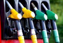 Ceny benzinu a nafty prudce letí vzhůru. A ještě poletí benzinu