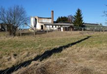 Zvoní nám hrana, tvrdí velcí zemědělci. Nesmysl, říkají ti malí  zemedelci