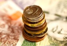 Průměrná mzda ve 4. kvartále reálně klesla o 2 procenta prumerna_mzda