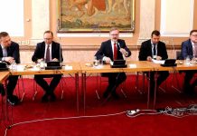 NERV i vláda zasedla. Závěry z jednání ale nejsou NERV