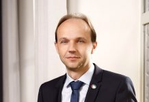 Dál žijeme na dluh, říká Jan Pavel z Národní rozpočtové rady