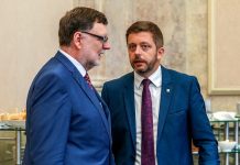 Vláda zvedla letošní deficit rozpočtu o 50 miliard korun vlada