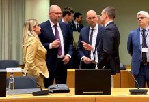 Slovensko má plynu dost. Riziko ale je, že se o něj podělí Slovensko