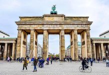 Německá ekonomika se vyhnula propadu jen o fous nemecka