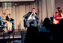 Potřebujeme začít zase pracovat, nabídl jako řešení krize Singer Singer