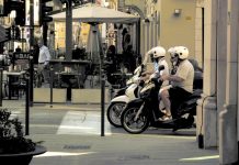 Itálie s daní z mimořádných zisků neuspěla. Tak ji zvýší mimoradnych_zisku