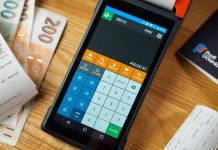 Digitalizace v praxi. Vládní strany ruší EET EET