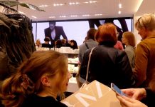 Tržby v maloobchodě i službách dál klesají trzby