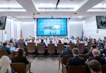 Inflace v Americe klesá třetí měsíc. Zvýší FED úroky? FED