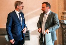 Návrh rozpočtu 2023 je na vodě, tvrdí ekonomové ekonomove