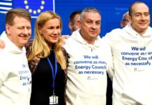 Čeští politici podrazili nohy českému průmyslu i spotřebitelům prumyslu